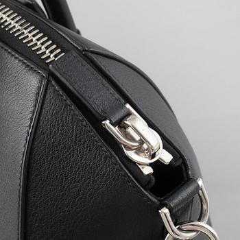Givenchy, väska, "Antigona".