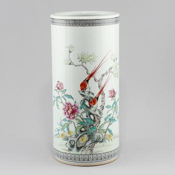 PENSELSTÄLL, porslin, Kina, 1900-tal.