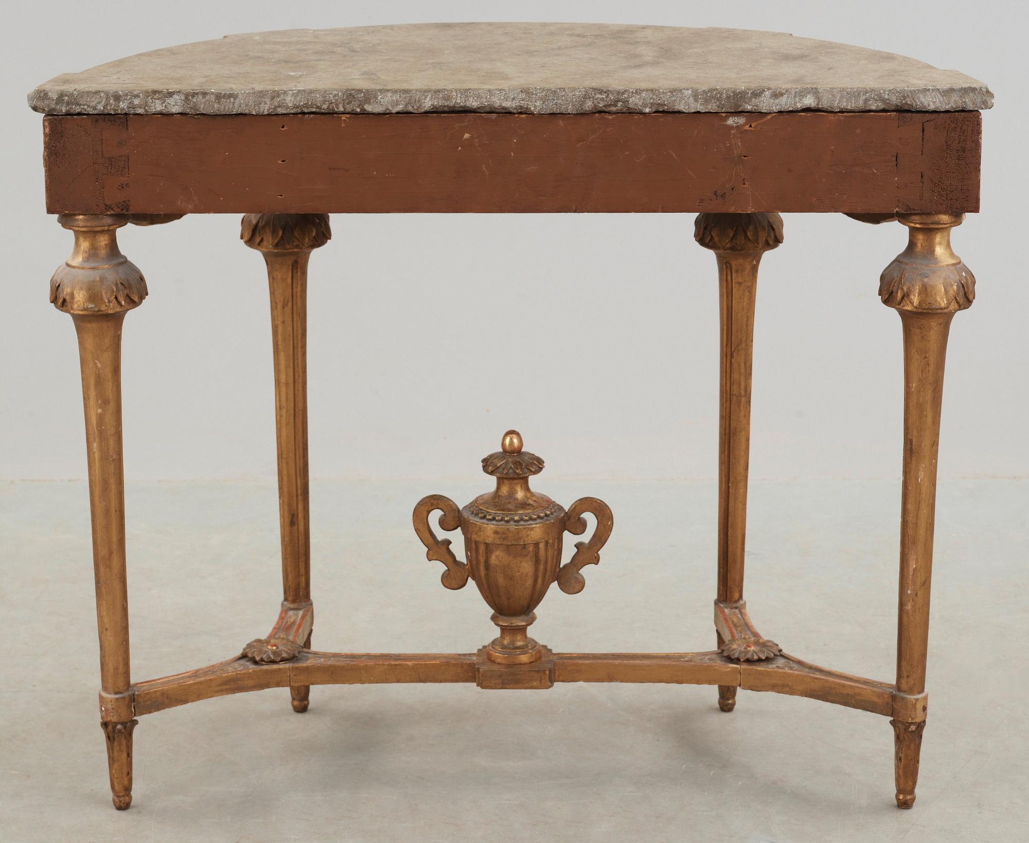 KONSOLBORD. Stockholmsarbete, 1700-talets slut. Gustavianskt.
