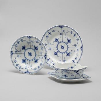 A 23 pieces of Royal Copenhagen dinner service of 23named "Musselmalet".