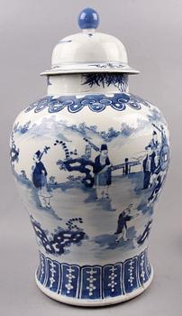 LOCKURNA, porslin, Kina, 1700-tal.