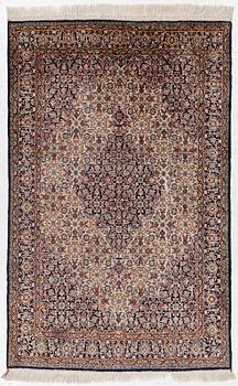 Matta, Ghom part silk, ca 165 x 107 cm.
