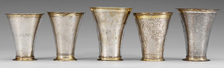 BÄGARE, 5 st, silver, olika mästare, Göteborg 1733-1771.