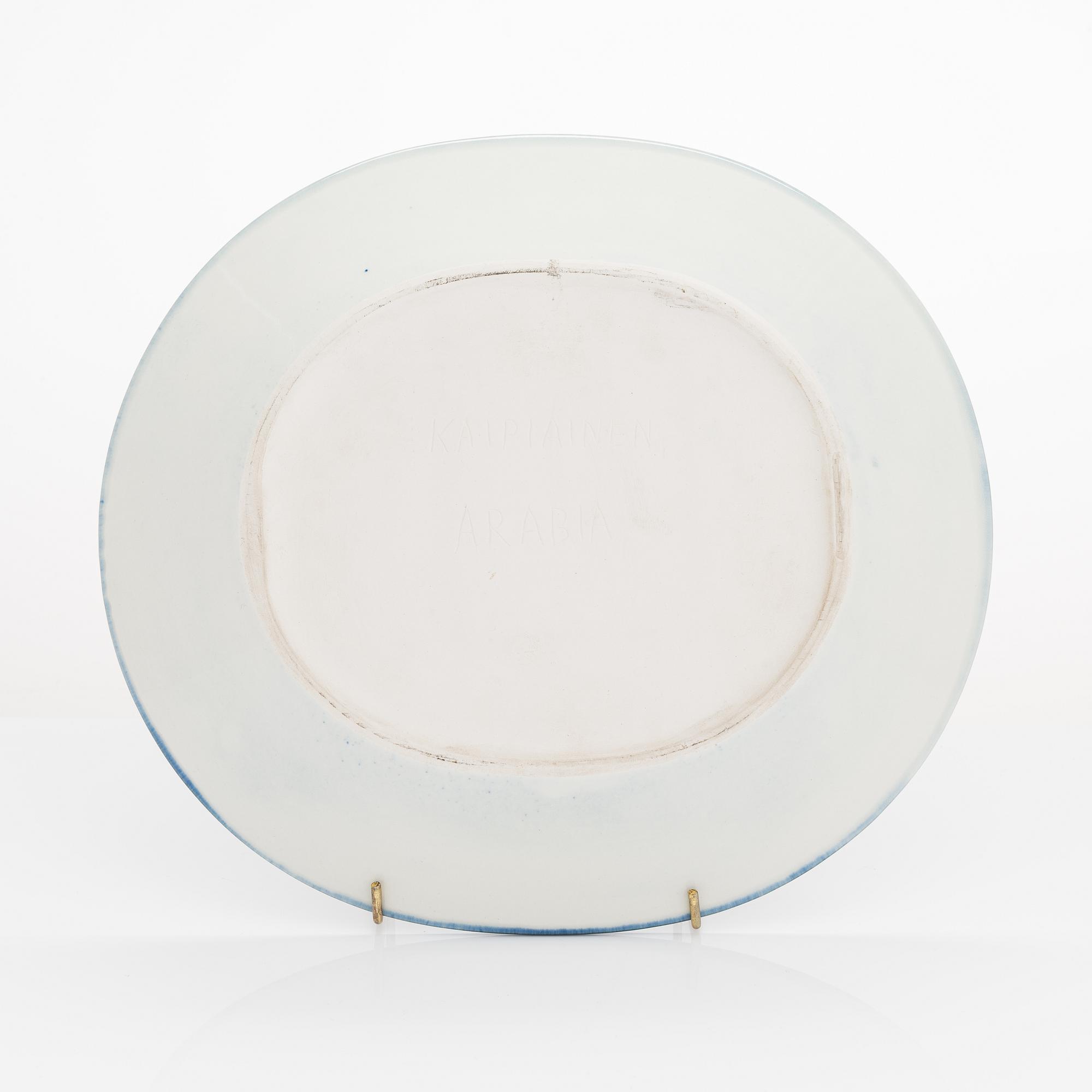 Birger Kaipiainen, a decorative plate signed Kaipiainen Arabia.