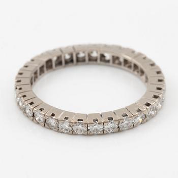 Alliansring, helallians, 18K vitguld med briljantslipade diamanter.