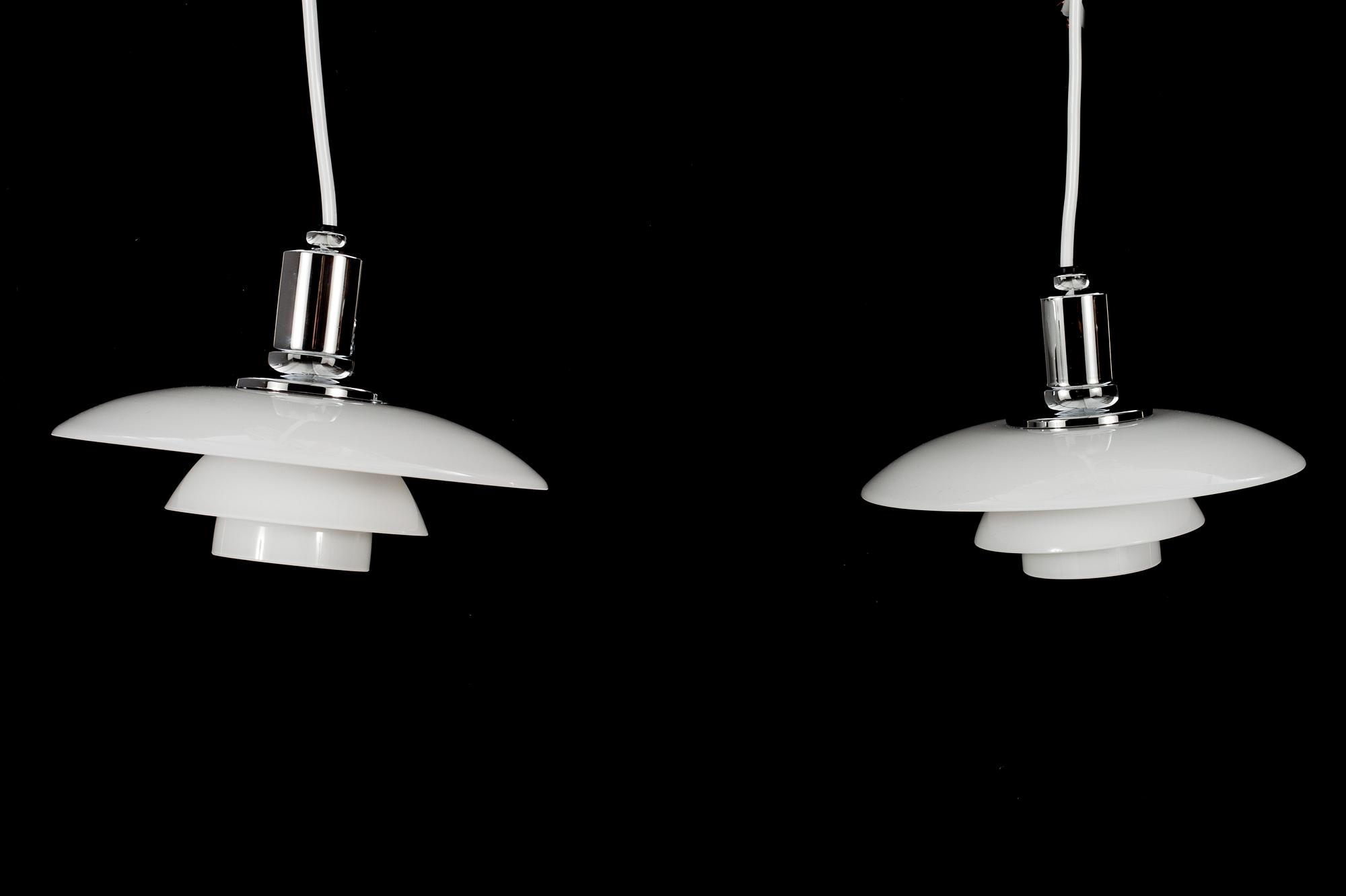 TAKLAMPOR, 2 st, "PH 2/1", Poul Henningsen för Louis Poulsen, Danmark.