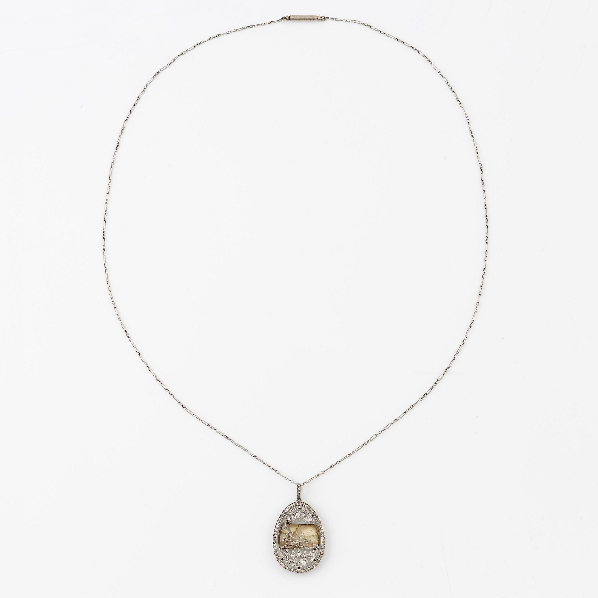Fabergé hänge med kedja, design Alma Pihl.