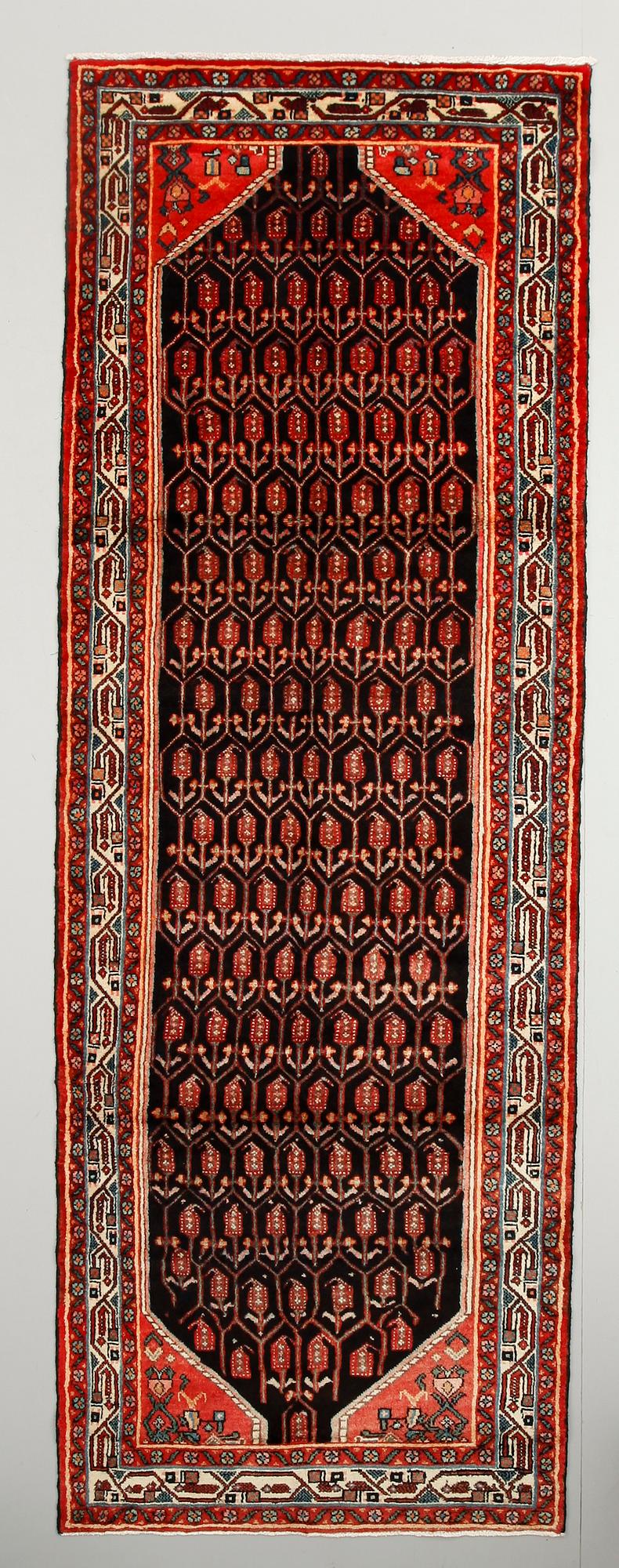 MATTA, Hoseinabad, galleri, ca 330 x 112 cm.