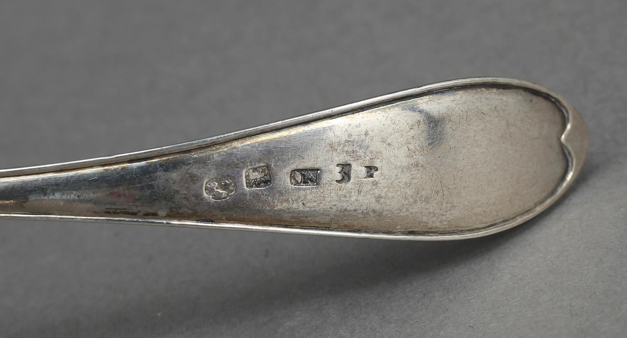 PARTI SILVER, 5 delar, silver, bla  Anders Lundqvist, Stockholm, mesta dels 1800-tal. Vikt ca 203 gram.