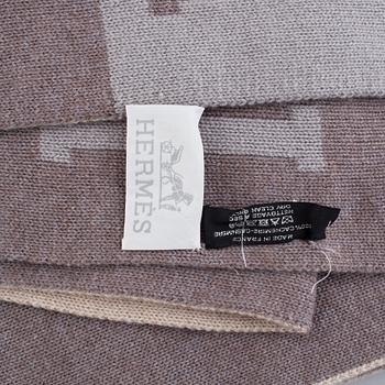 Hermès, cashmere throw blanket.