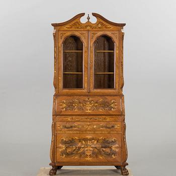 BAROQUE STYLE CABINET 20TH CENTURY.