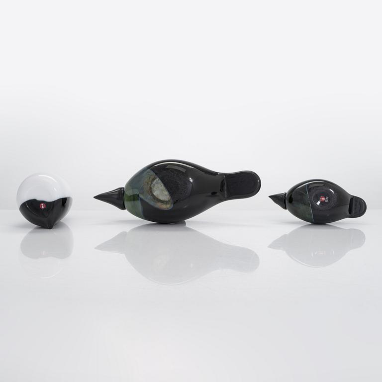 Oiva Toikka, glasfåglar, 3 st, signerade O. Toikka Nuutajärvi.