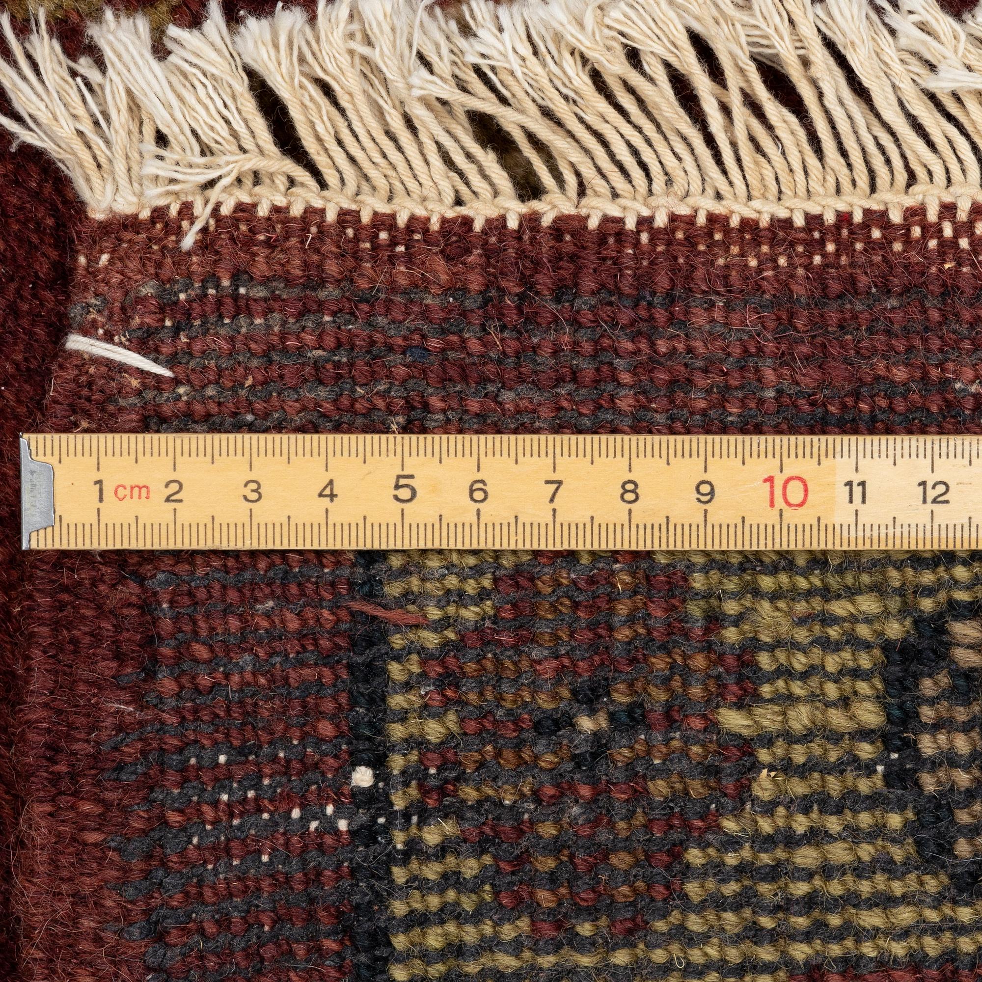 Carpet, approx. 320 x 250 cm.