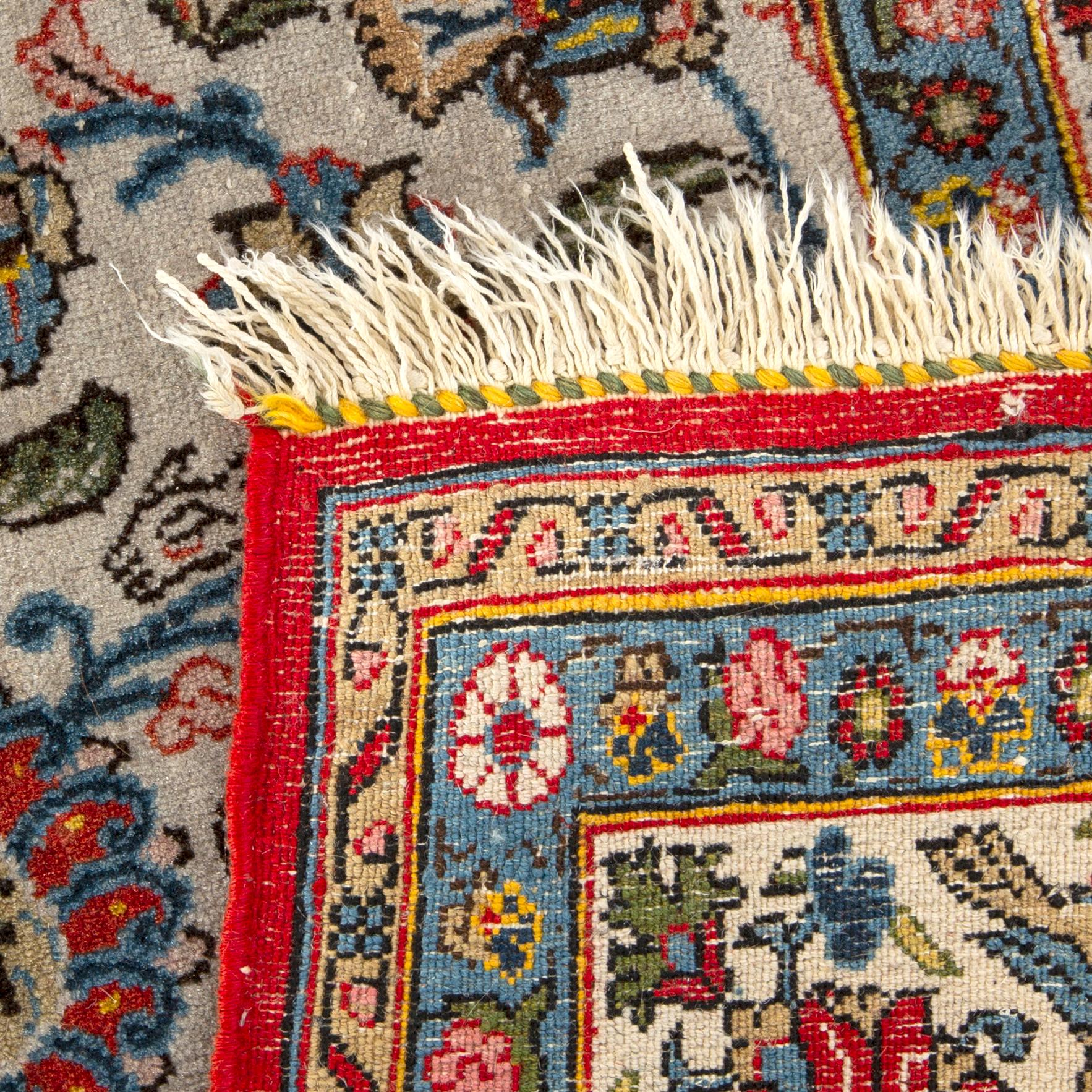 A semaintique Keshan carpet ca 215 x 132 cm.