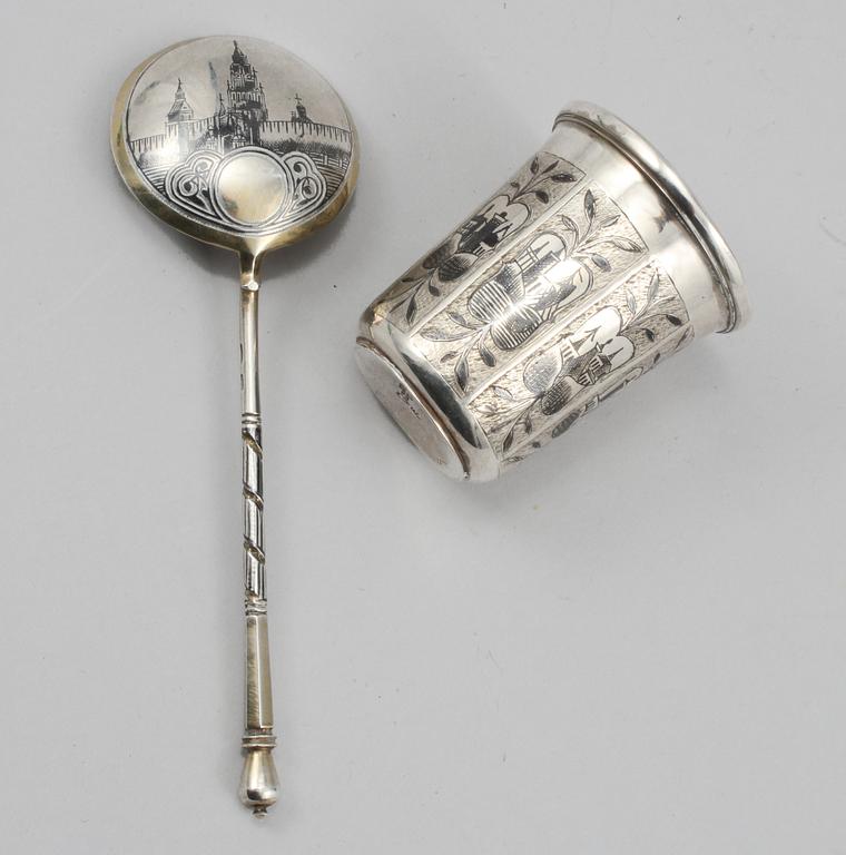 SKED, KEDJA samt BÄGARE, silver, Ryssland, delvis Moskva, 1800-tal respektive 1900-tal, vikt 155 gram.