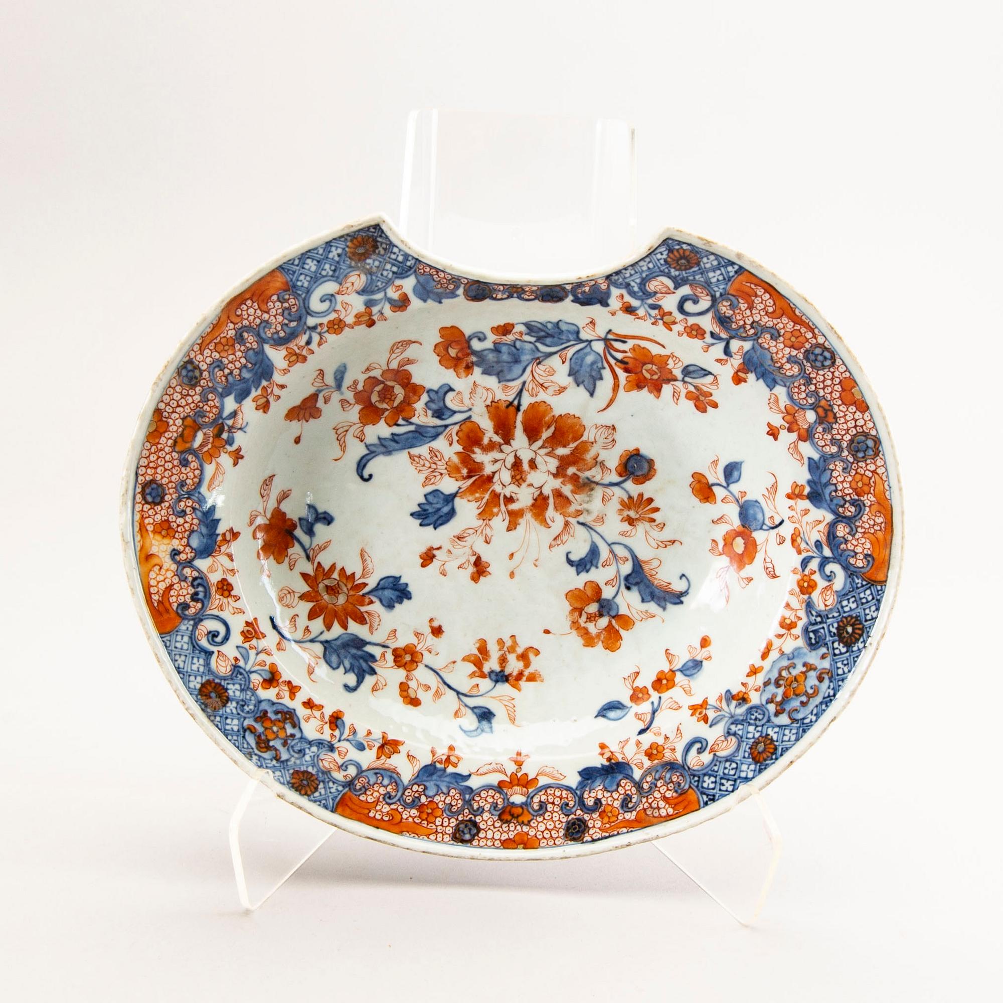 A Chinese 18th century porcelain plates.