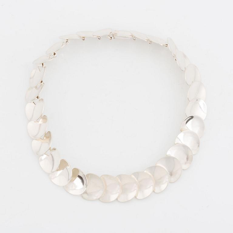 Viggo Wollny, sterling silver necklace.