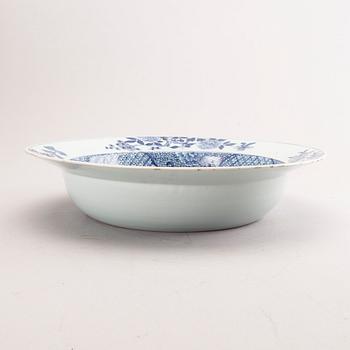 A Chinese blue and white Qianlong porcelain bowl.