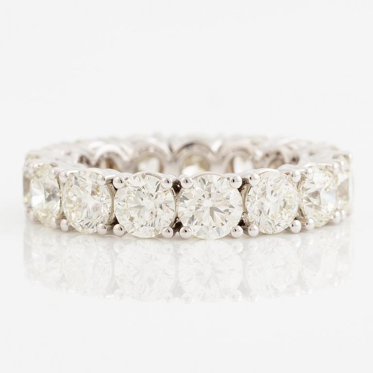 Ring full eternity 18K white gold with brilliant-cut diamonds.