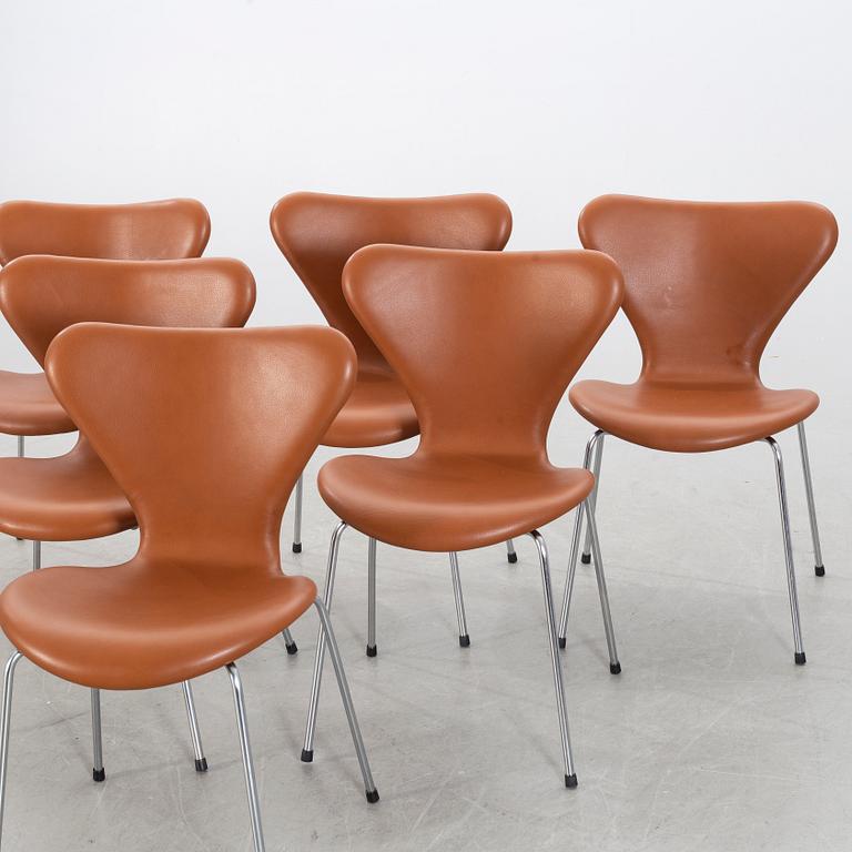 ARNE JACOBSEN, 6 "Sjuan", chairs, Fritz Hansen, Denmark.