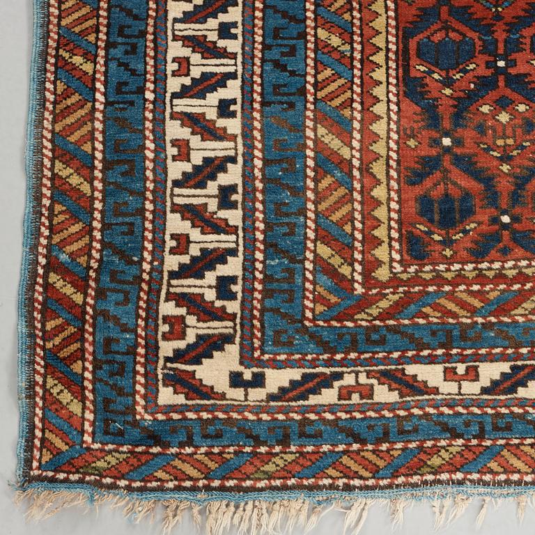 SEMI-ANTIQUE/ANTIQUE CAUCASIAN. 196 x 124,5 cm.