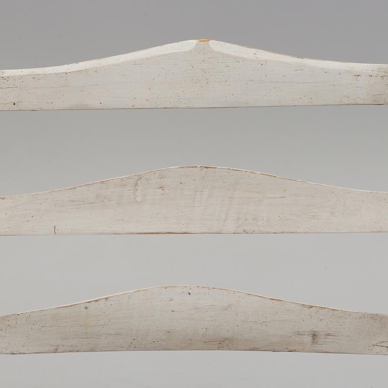 A painted armchair from around year 1800.