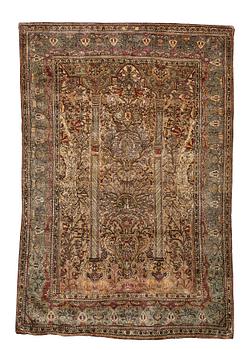 292. Matto, an antique / semi-antique silk Kashan so called Motashem / Feraghan ca 191,5 - 194,5 x 128,5 - 133 cm.