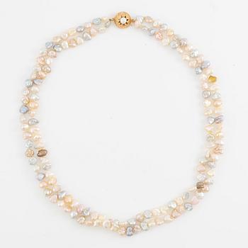 Necklace, double strand with cultured pearls, clasp 18K gold.