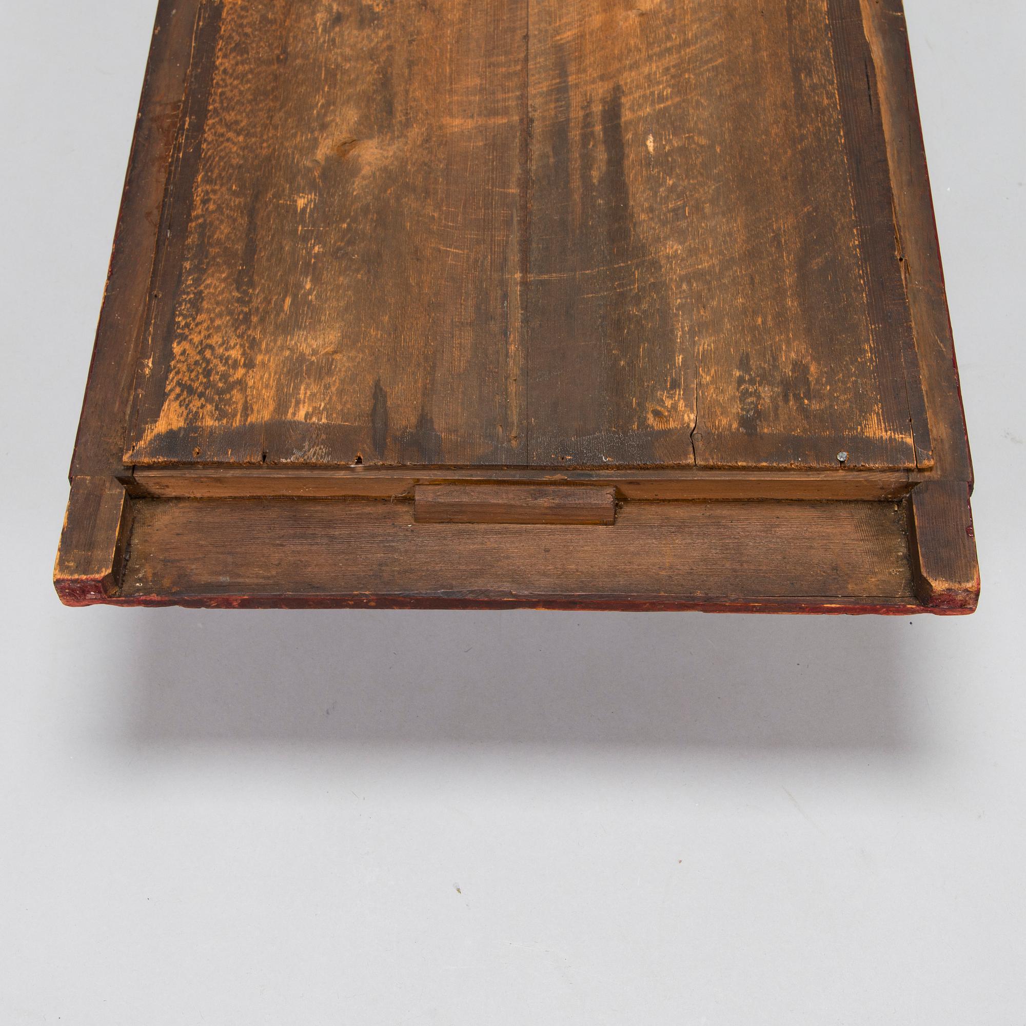 A Finnish mirror from the second half of the 19th century.