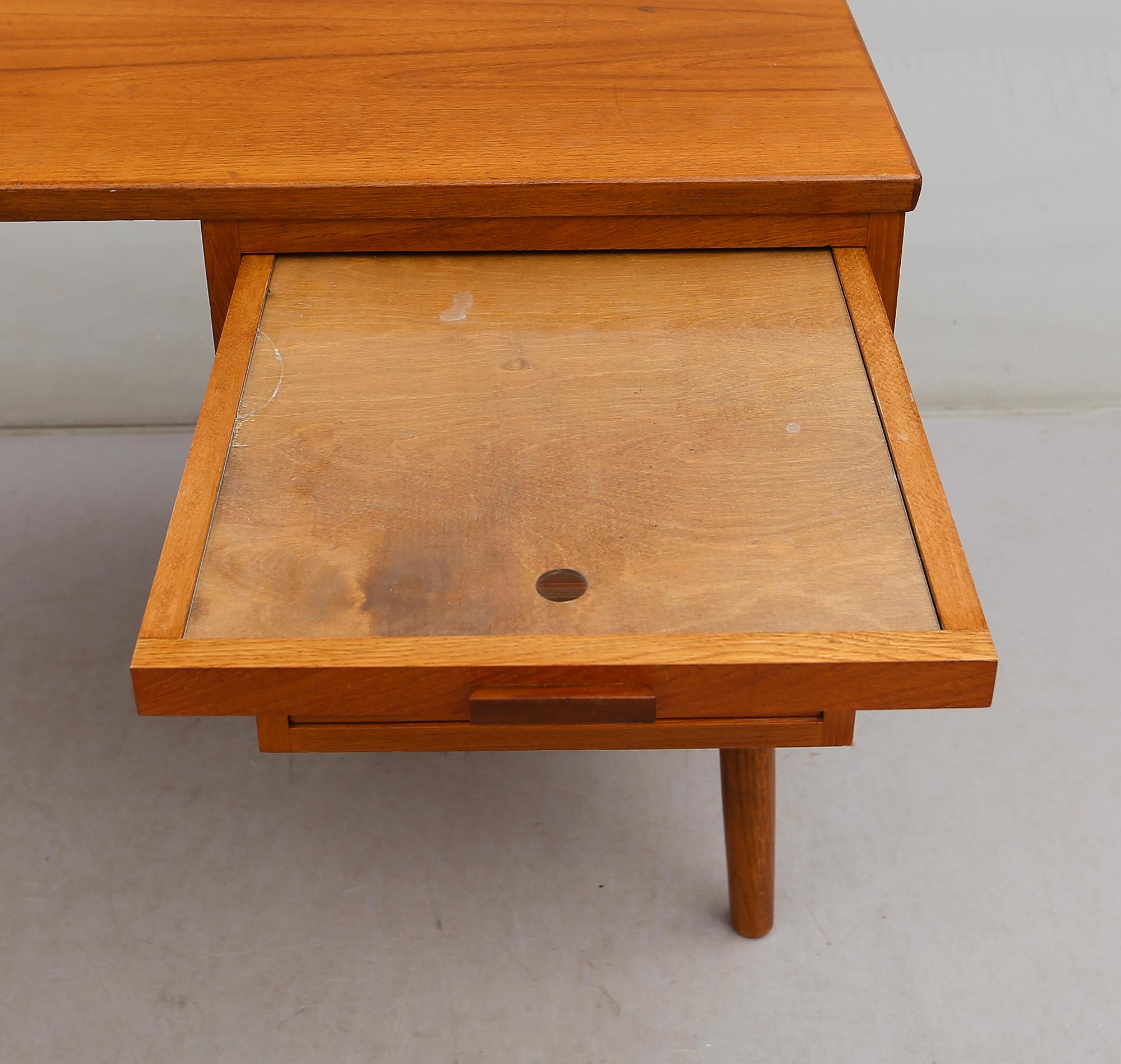 SKRIVBORD, 1900-talets andra hälft.