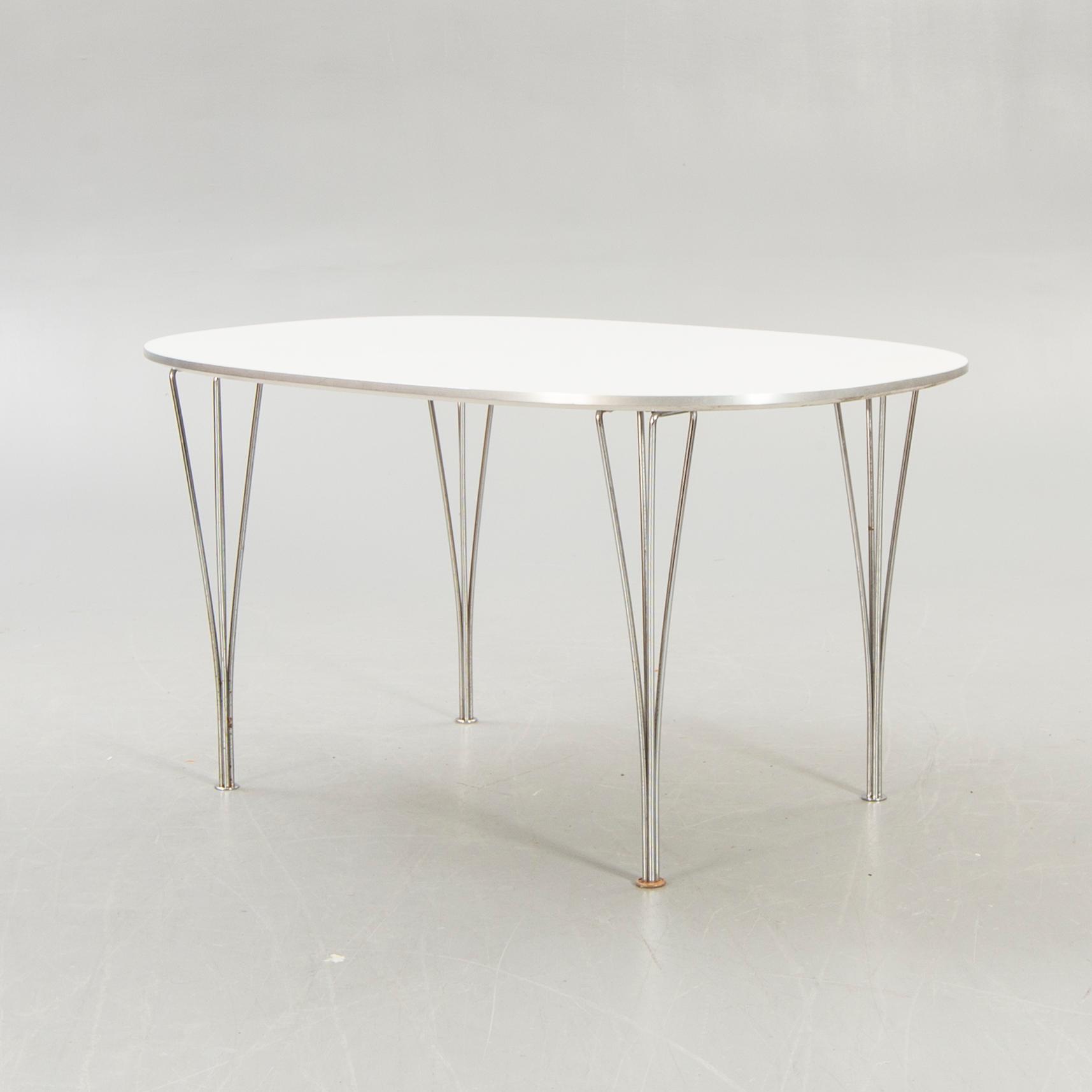 Bruno Mathsson & Piet Hein, bord, "Superelips", Fritz Hansen, Denmark 1998.