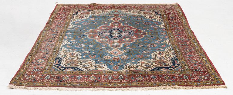 Carpet, Old Ghom, approx. 205 x 142 cm.