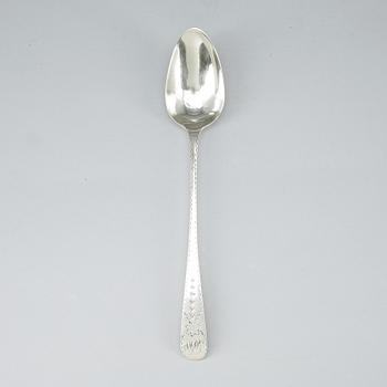 RAGUSKED, silver, London 1787. Vikt ca 80 gram.