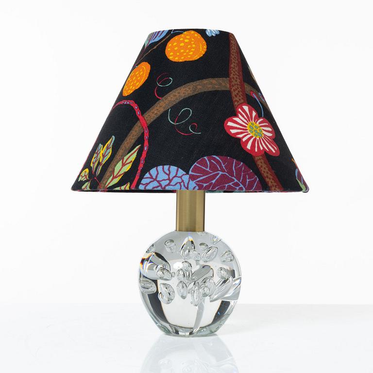 Josef Frank, bordslampa, modell 1819, Firma Svenskt Tenn.