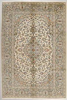 A KESHAN RUG, ca 300 x 200 cm.