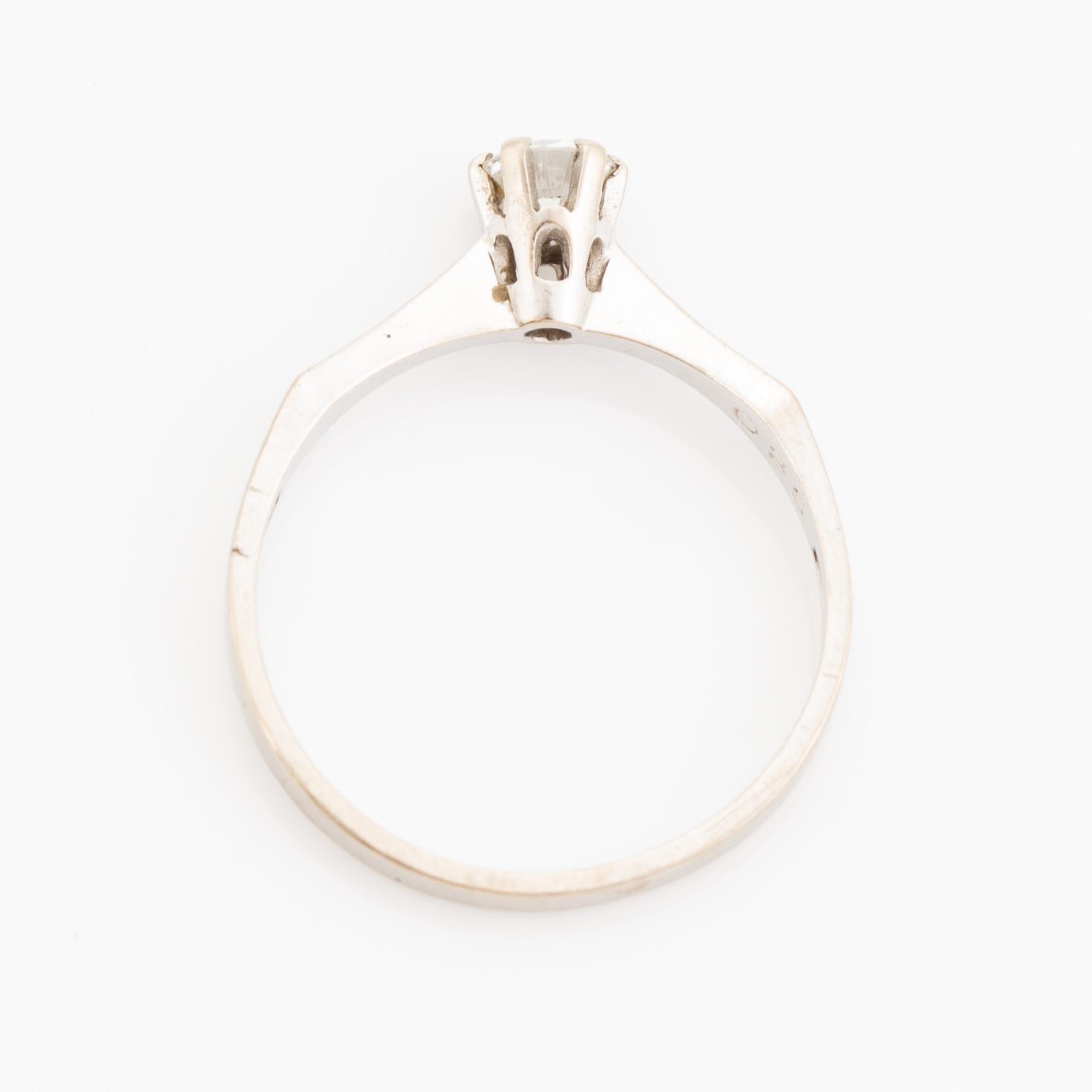 Brilliant cut diamond ring.