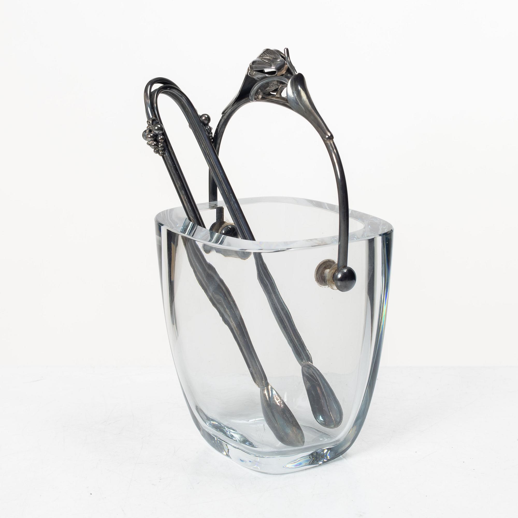 Ice bucket, glass, Strömbersghyttan, with mount and tongs in Danish silver, circa mid-20th century.