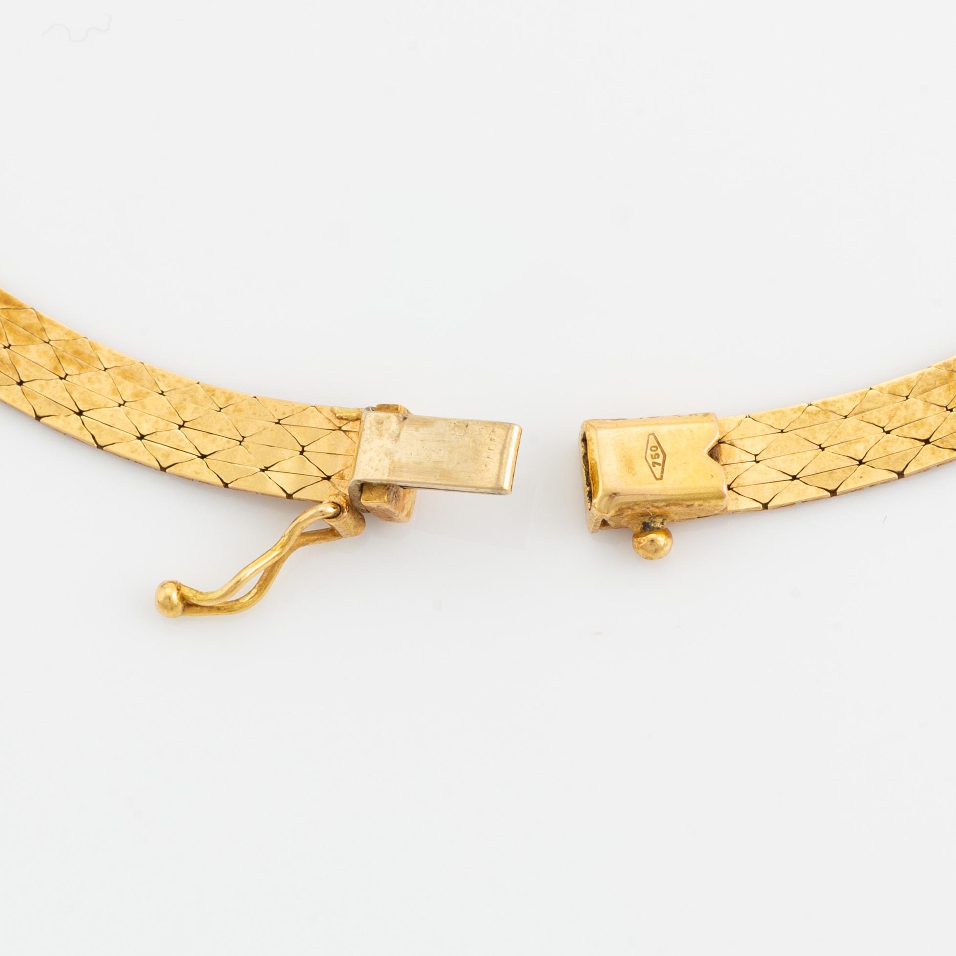 18k gold necklace.