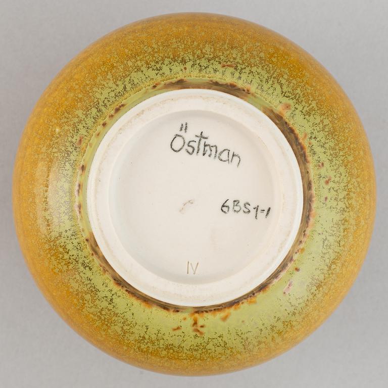 Lasse Östman, a set of four stoneware vases and two bowls.