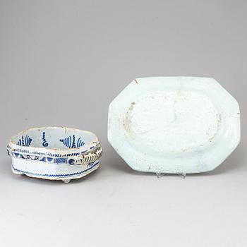 A blue and white faiance cooler/tureen/jardiniere with dish, 18th century.