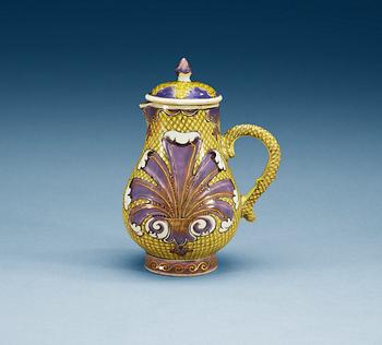 A cream jug and cover, Qing dynasty, Qianlong (1736-95).