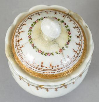 PARTI KINA, 5 delar, porslin och keramik, 17-1900-tal.