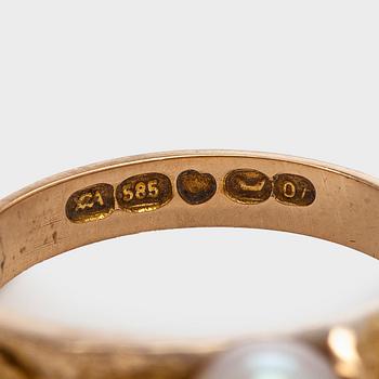 Björn Weckström, “Lapland Spring”, ring, cultured pearls, 14K gold, Lapponia, 1967.