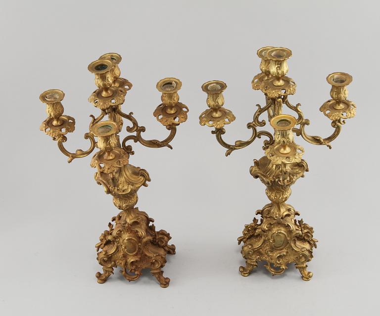 BORDSGARNITYR, 3 delar, nyrokoko, 1800-talets andra hälft.