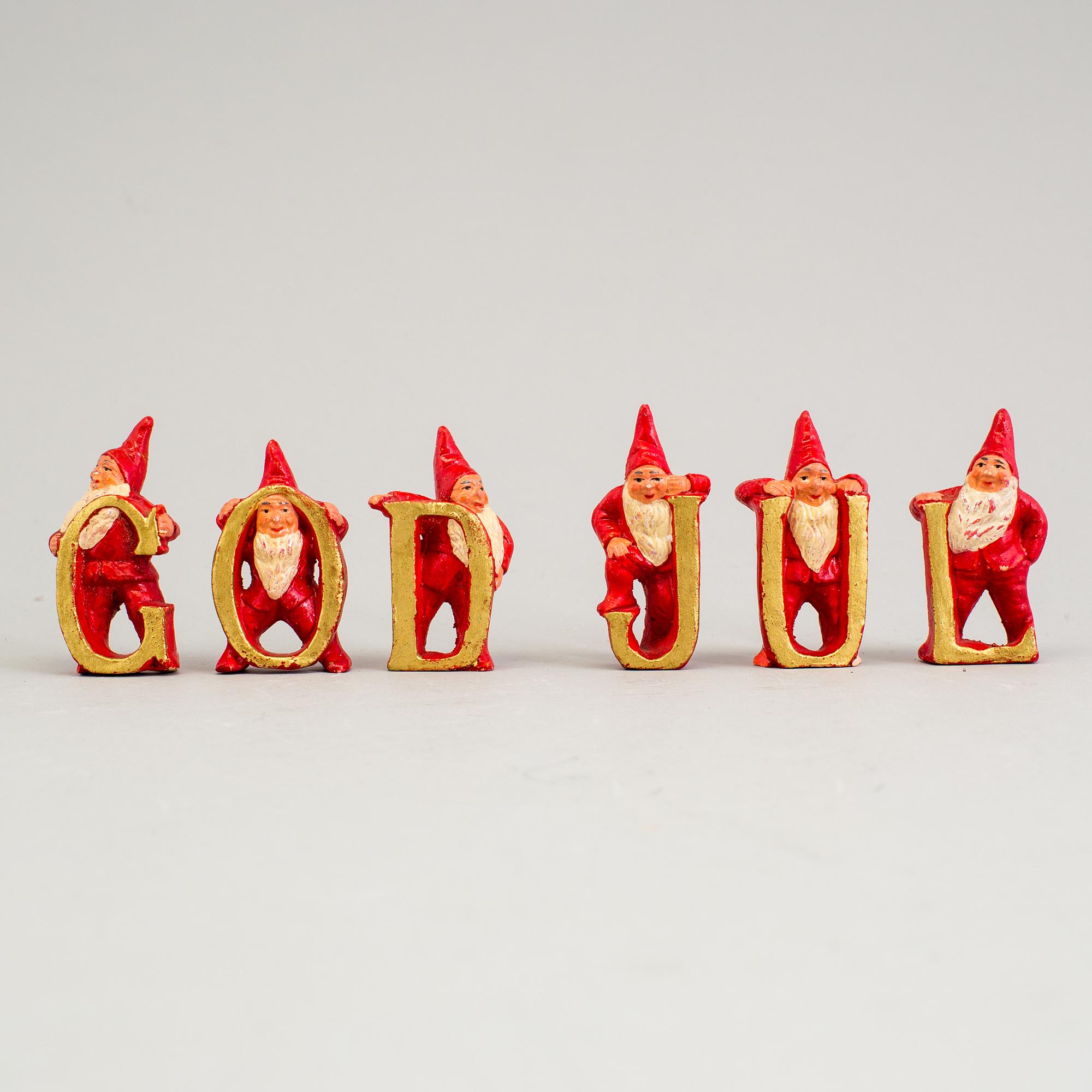 TOMTAR, 6 st, målad terracotta, "GOD JUL", tidigt 1900-tal.