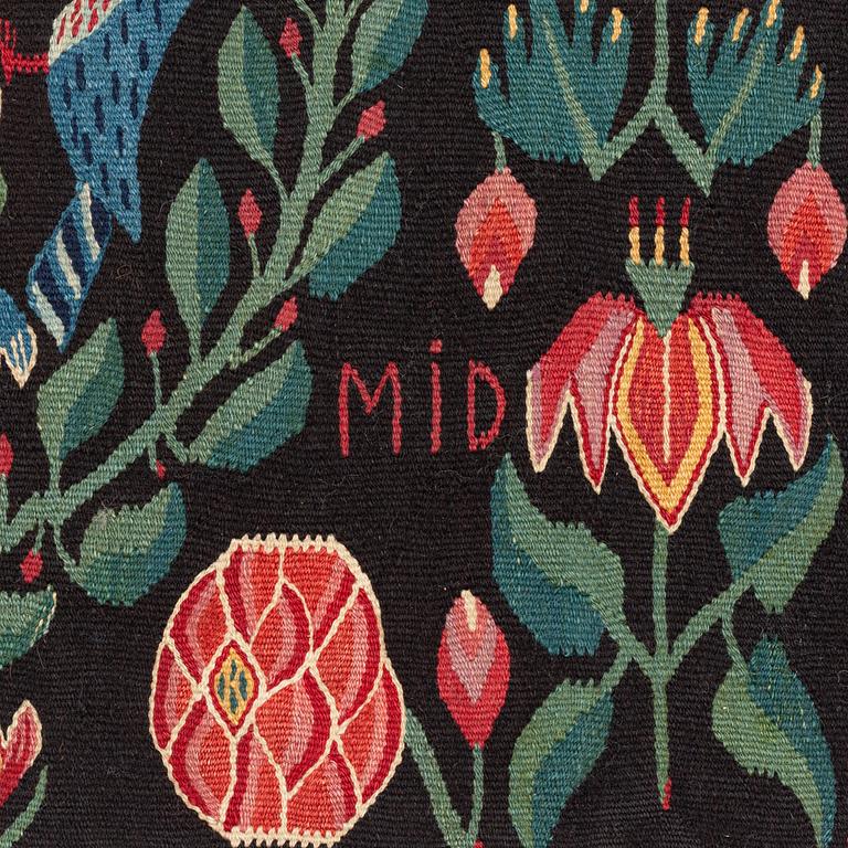 A carrige cushion 'Blomsterurna och fåglar i krans', tapestry weave, Scania, c 98 x 50 cm, around the year 1800.