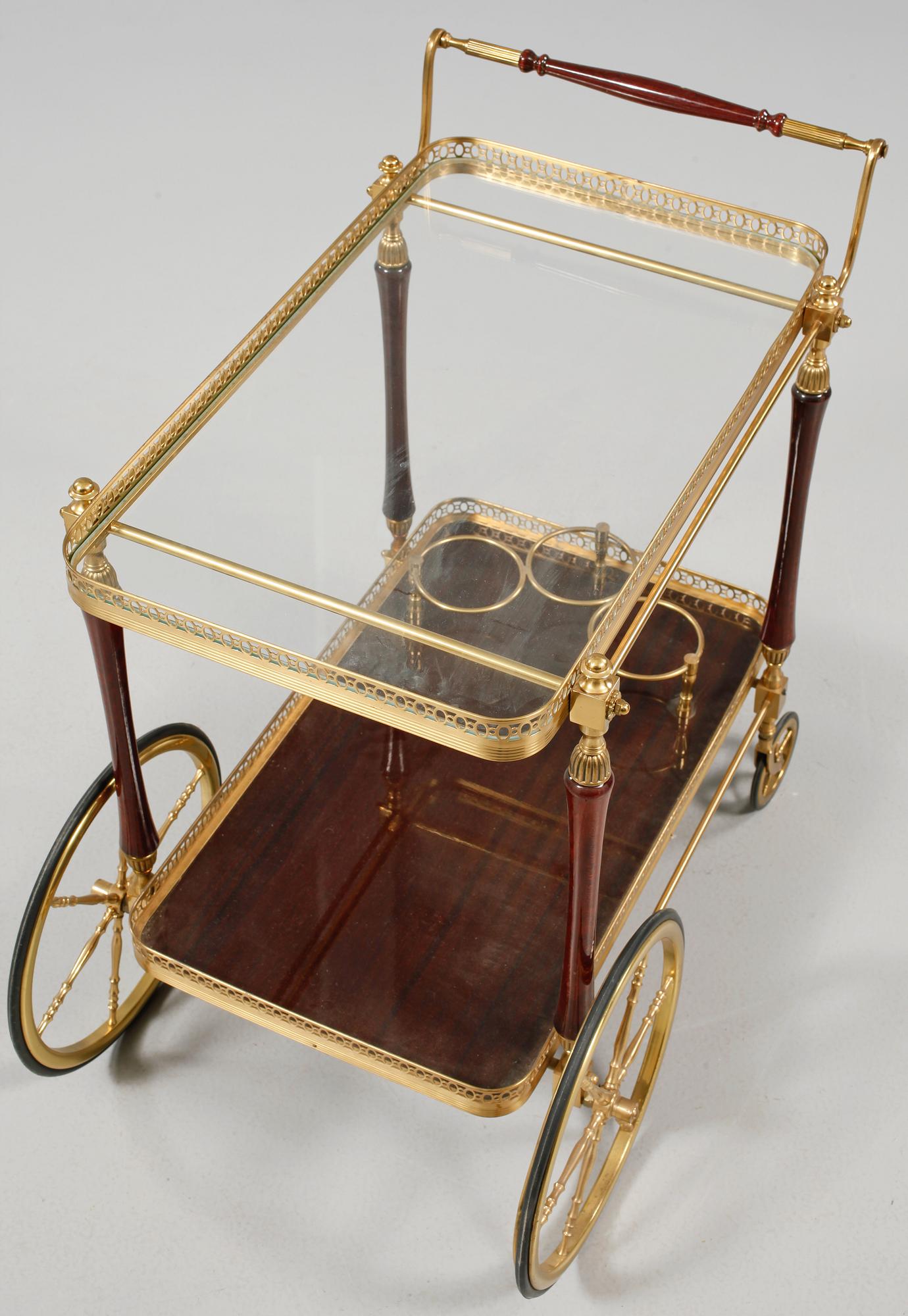 SERVERINGSVAGN, 1900-talets andra hälft.