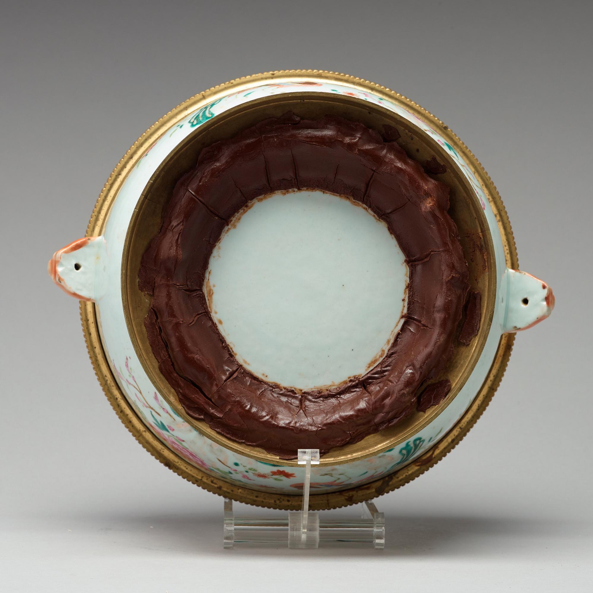 A famille rose 'double peacock' tureen, Qing dynasty, Qianlong (1736-95).