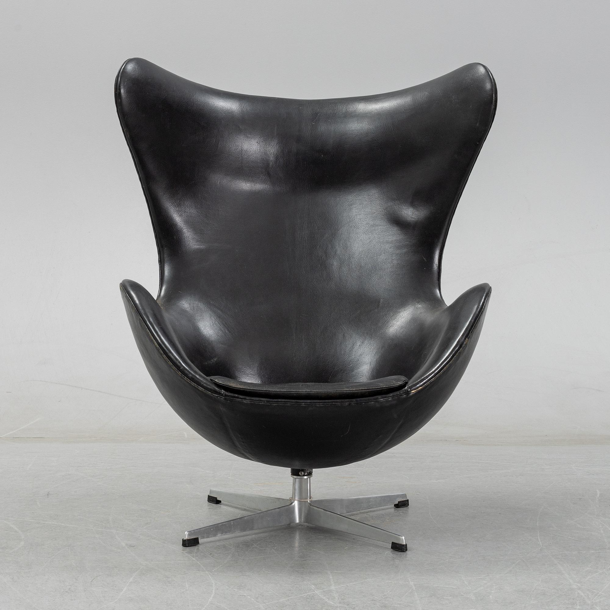 Arne Jacobsen, A easy chair "Egg chair" designed for Fritz Hansen, Denmark.