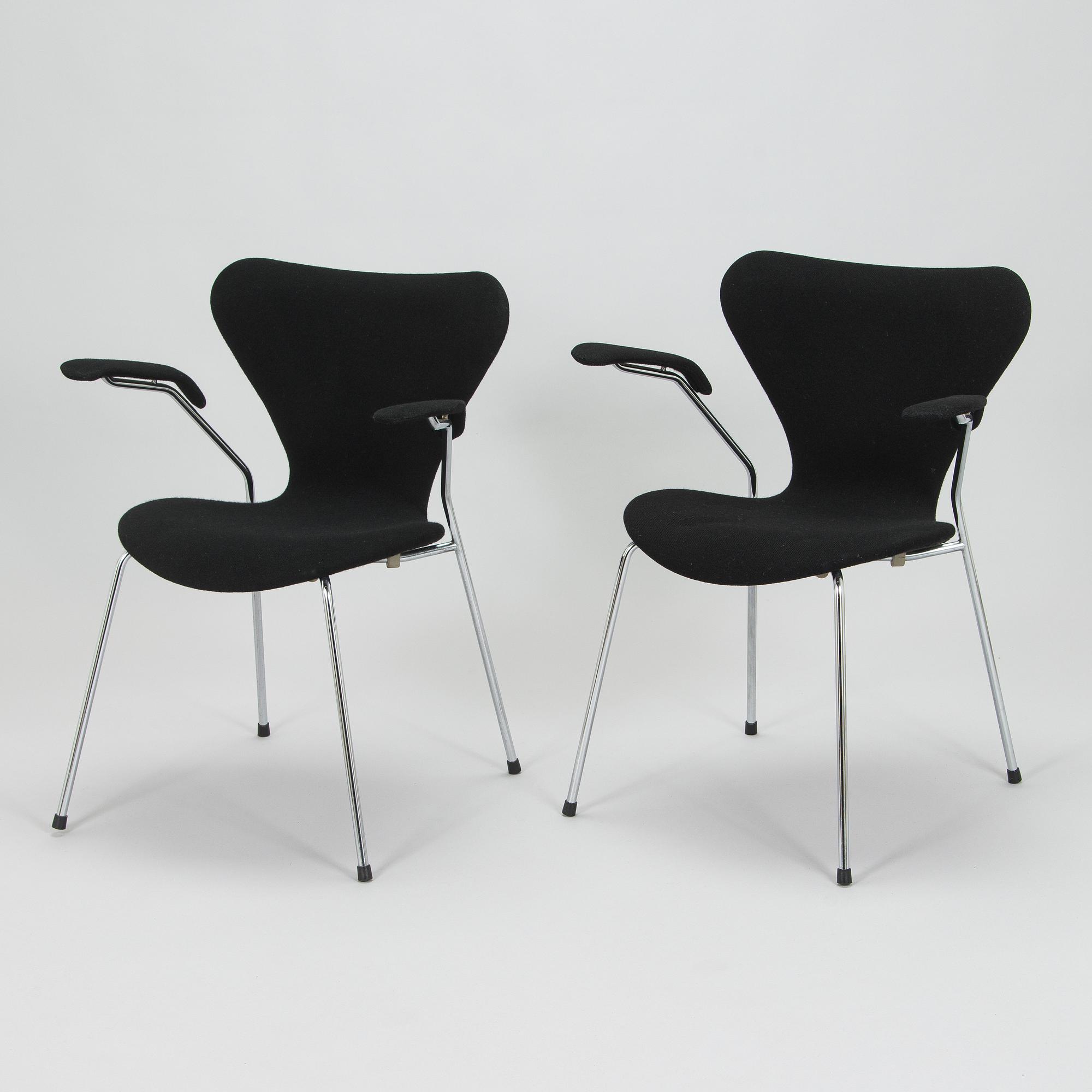 Arne Jacobsen, stolar, 7 st, "Sjuan", Fritz Hansen, Danmark, 1900-talets slut.
